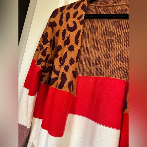 Colorblock Cardigan - Picture 11 of 12